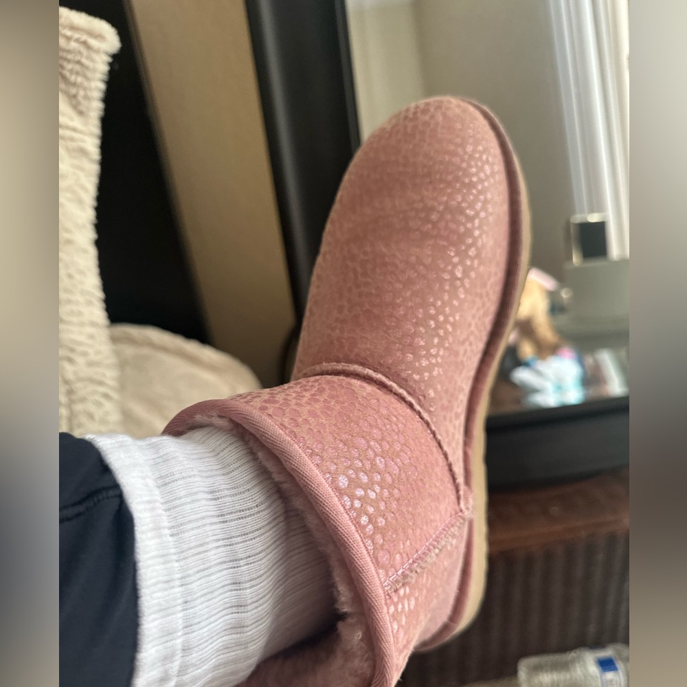 Ugg Mini - image 8